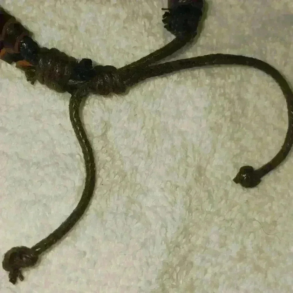 Handmade Leather Unisex Bracelet - Picture 4 of 4